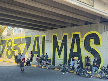 La Alcaldía de Cali emprende acciones legales contra el vandalismo de bienes públicos mediante grafitis políticos en diferentes sectores de la ciudad - crédito X