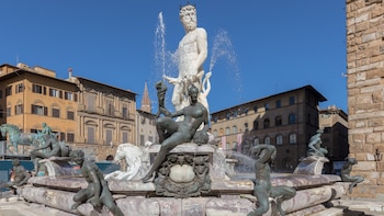 Una turista es procesada por vandalismo tras dañar la Fuente de Neptuno en Florencia
