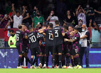 Martino espera sorprender al rival