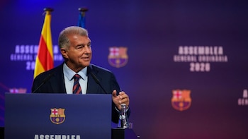 Laporta pide al socio aprobar más deuda para ir "un paso por delante" de los rivales