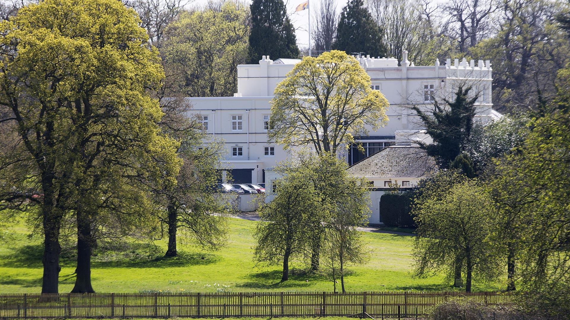 Royal Lodge (Shutterstock)