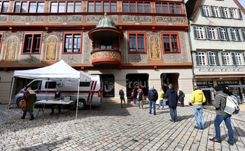 Filas para someterse a una