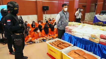 285 personas fueron detenidas en