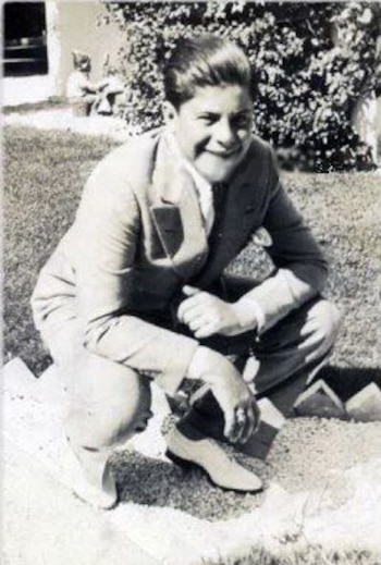 Sonny Capone en la puerta