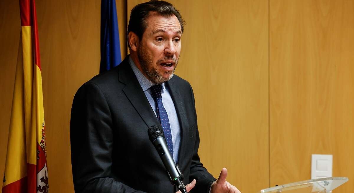 Óscar Puente, ministro de Transportes y Movilidad Sostenible. (Rober Solsona / Europa Press)