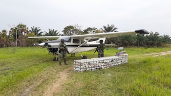 Ejército asegura avioneta con 636 kilos de cocaína en Emiliano Zapata, Tabasco: está valuada en más de 131 millones de pesos