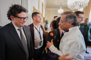 Hollman Morris señaló directamente al periodo presidencial de Álvaro Uribe Vélez como el contexto en el que ocurrieron las agresiones denunciadas - crédito @infopresidencia/X
