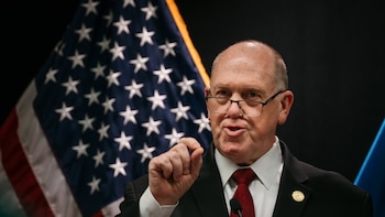 700 agentes de inmigración saldrán