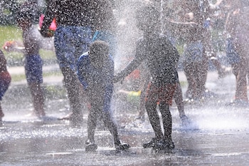 Un grupo de niños se
