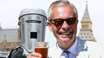 Nigel Farage dice que su victoria sobre el Conde Cara de Basura en unas elecciones parciales sin partidos mayoritarios representa un “respaldo abrumador”
