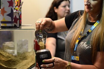 El mate se debe llenar