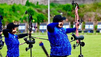 Delegación salvadoreña de arco brilla con triple medalla en el Grand Prix