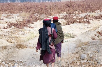 Una patrulla talibán en Kandahar,