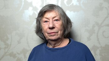 A través del análisis crítico