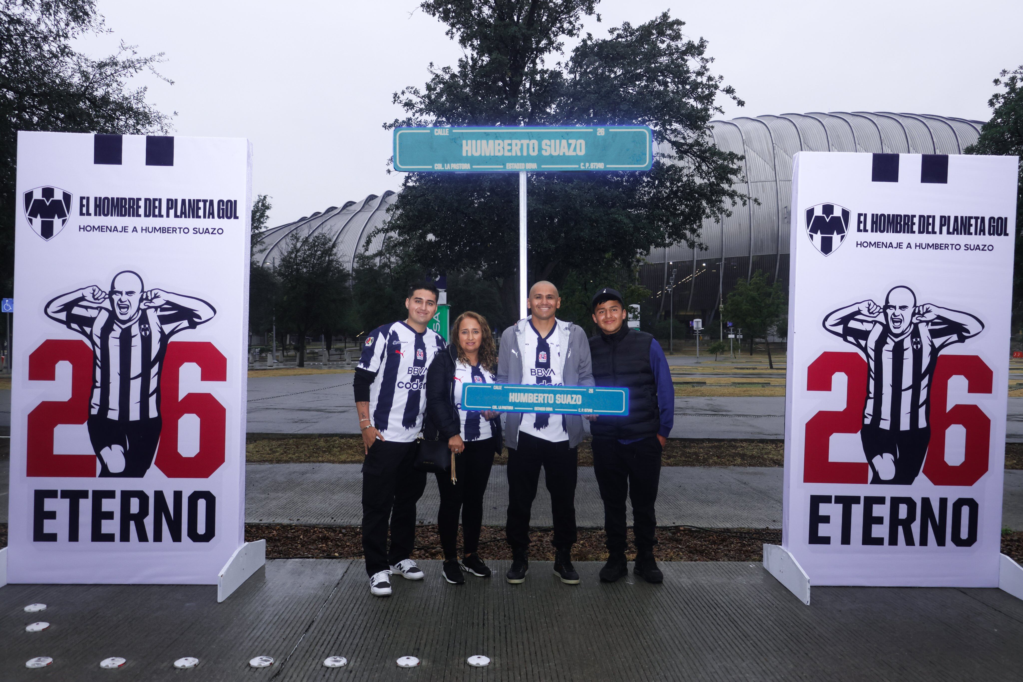 Se inauguró la Calle Humberto Suazo dentro las instalaciones del Estadio BBVA de Monterrey.Crédito: X/ @Rayados