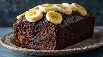 Budín de plátano, chocolate, postre horneado, cacao, repostería casera. - (Imagen Ilustrativa Infobae)