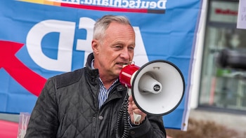 AfD aventaja en 7 puntos a la CDU/CSU en la última encuesta en Alemania