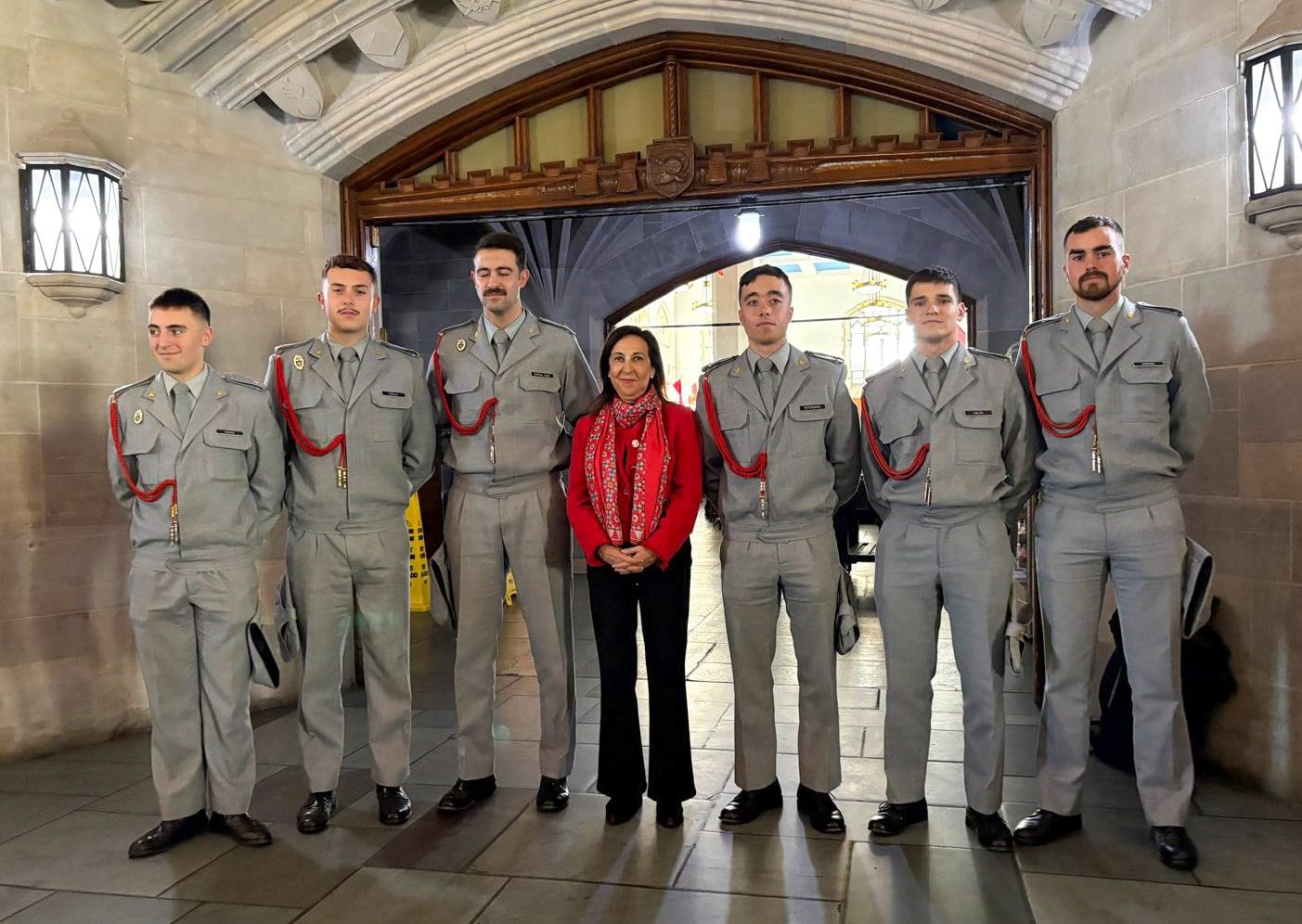 Robles destaca la "cooperación internacional" militar tras reunirse con cadetes españoles en West Point (EEUU)