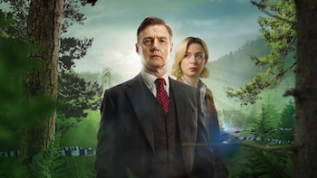 David Morrissey y Eve Myles en la serie 'Gone', disponible en Movistar Plus+