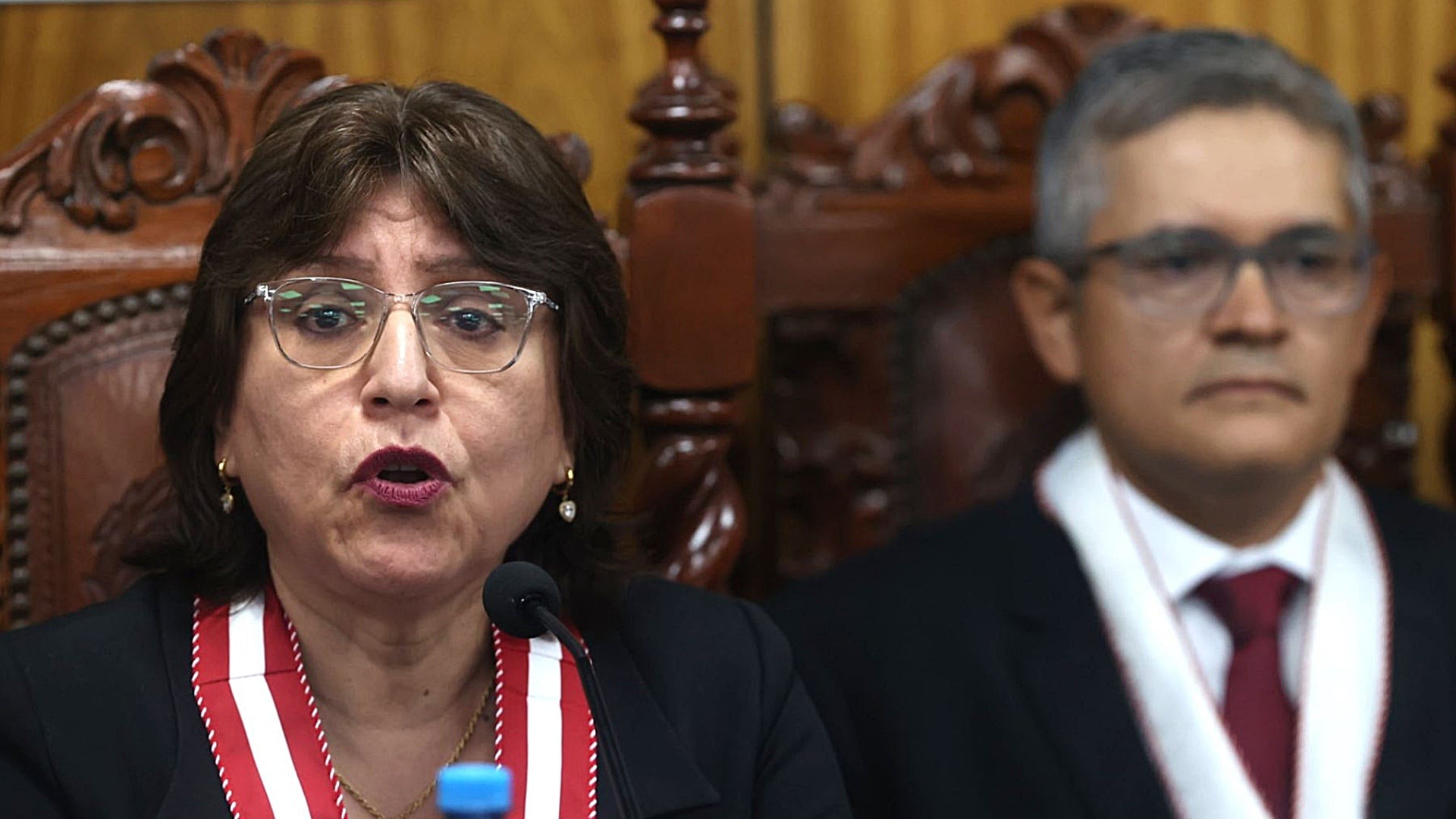 La fiscal suprema Delia Espinoza y el fiscal provincial José Domingo Pérez en la conferencia que brindó el Equipo Especial Lava Jato en febrero de este año. Foto: Fiscalía