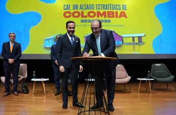 Abelardo de la Espriella y Sergio Díaz-Granados lideraron evento en el que se anunció la destinación de recursos para Colombia - crédito CAF