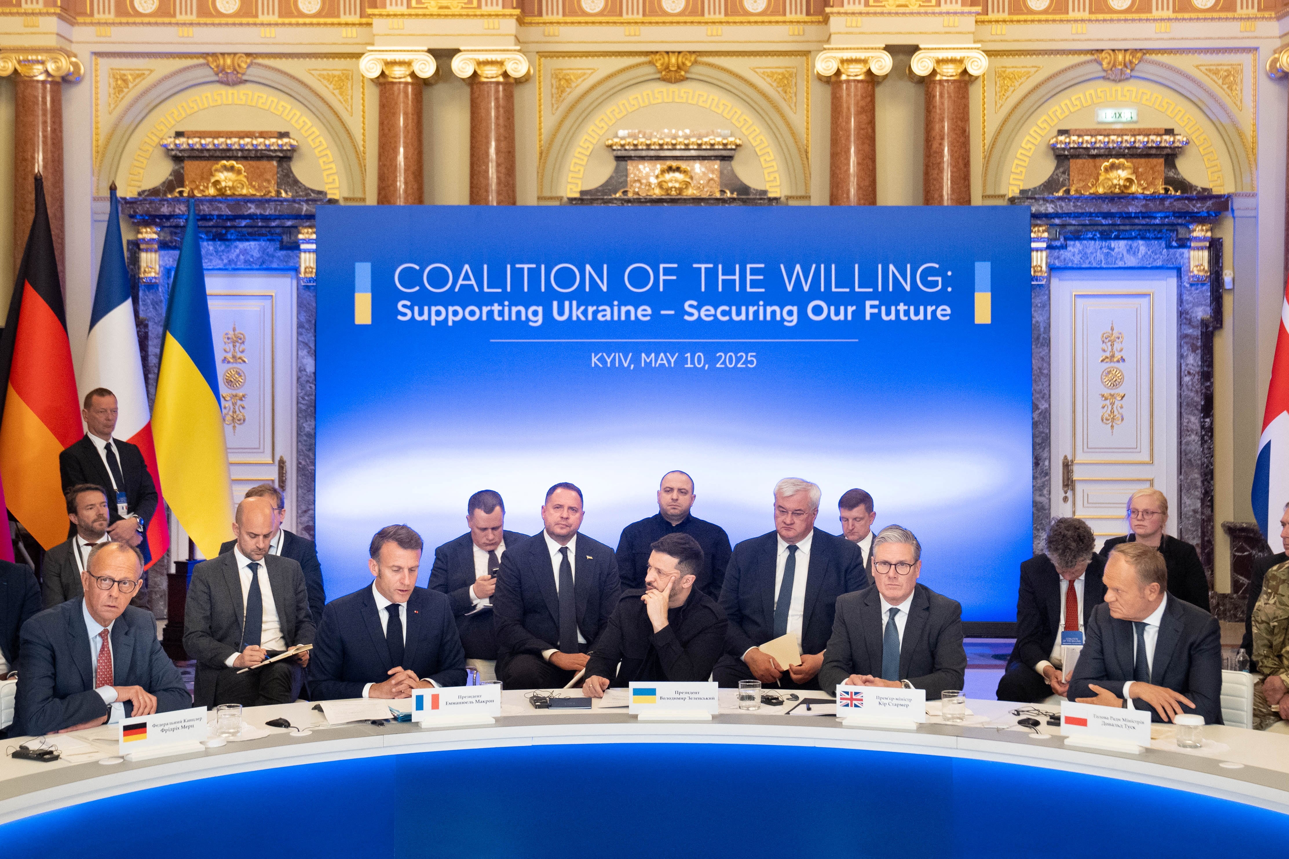 La Coalición de Voluntarios se reúne en París para debatir las garantías de seguridad para Ucrania ante la amenaza rusa