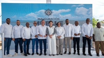 El nuevo muelle pesquero convierte décadas de esfuerzo en un día histórico para una comunidad marcada por la lucha y la esperanza. Los testimonios de quienes vivieron la transformación alimentan un presente distinto (Foto cortesía Autoridad Portuaria Dominicana)