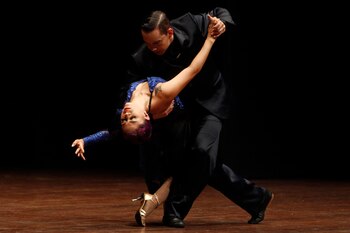 Entre conciertos, espectáculos de baile