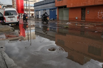 Aliste el paraguas para el