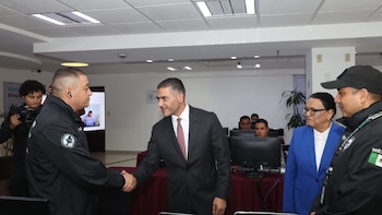 Harfuch y Rosa Icela visitan Puesto de Mando de la Alerta Nacional de Búsqueda Inmediata de personas desaparecidas