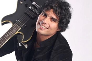 Pedro Suárez Vértiz cumple el