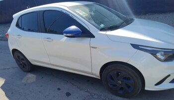 Tres ladrones encapuchados irrumpieron en