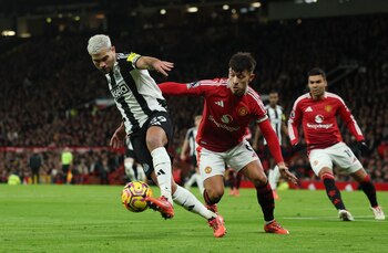 Lisandro Martínez fue titular y