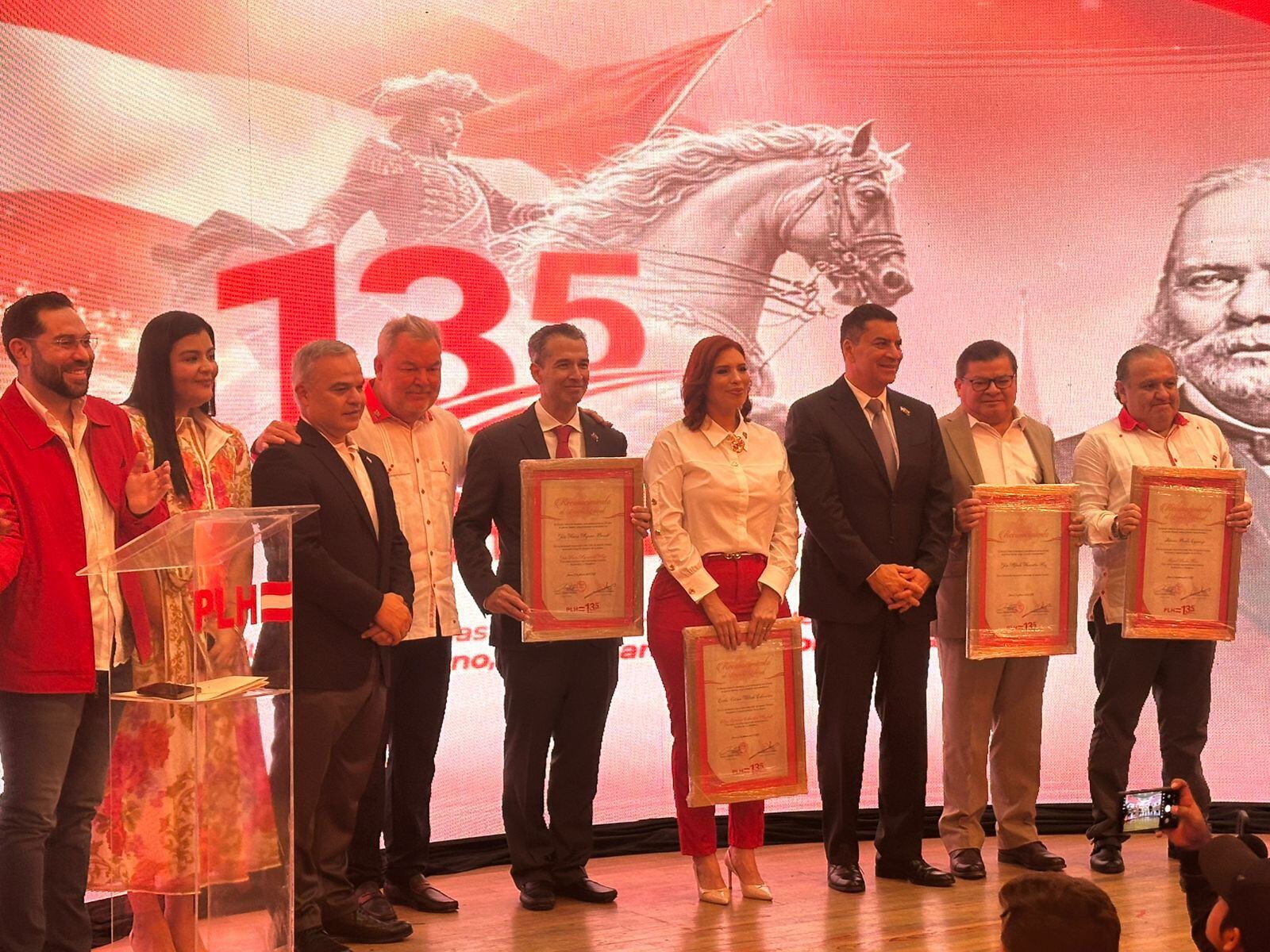 Con más de 1,3 millones de votos y 41 escaños parlamentarios, el Partido Liberal se posicionó como la segunda organización política de Honduras. (Partido Liberal de Honduras)