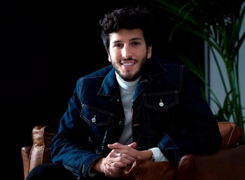 Su tema "Pareja del año"