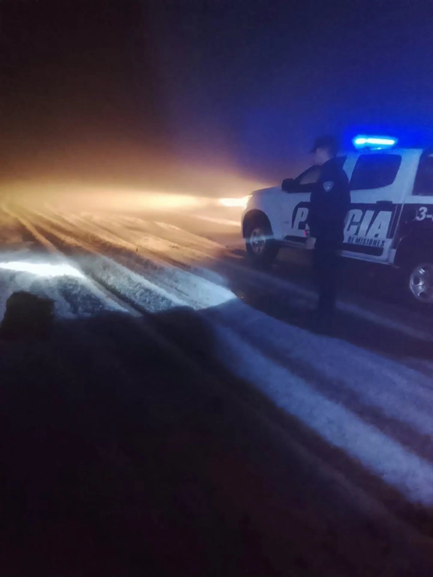 Entre ráfagas, granizo y lluvias intensas, los equipos de emergencia avanzan con la asistencia (Facebook: Misiones al Instante)