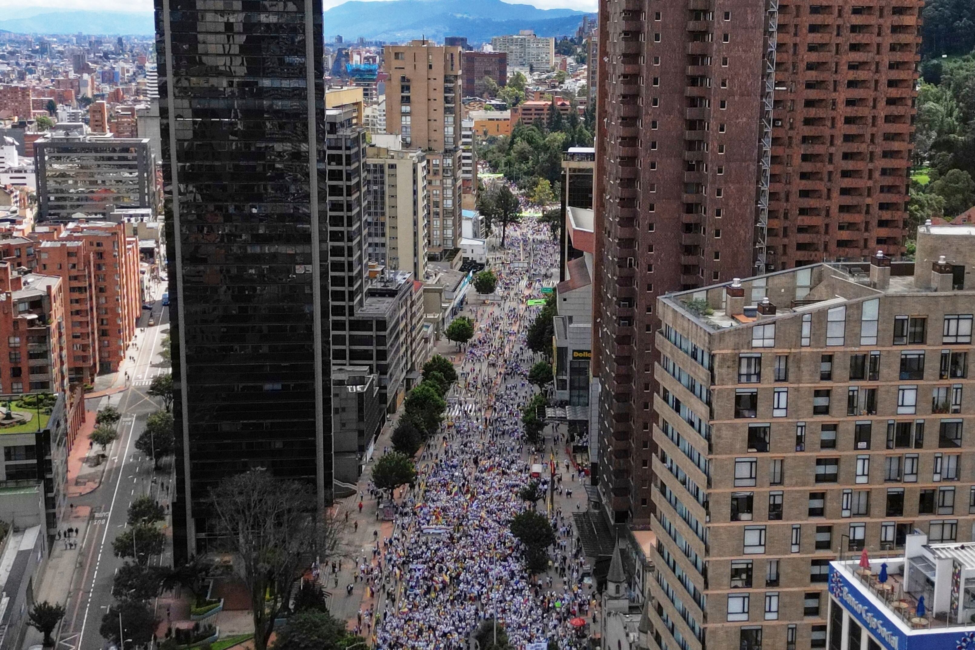 Fiesco afirmó que el mandatario respondió a la manifestación con lo que consideró un recurso inadecuado, el uso de la tarima para la delincuencia - crédito AP