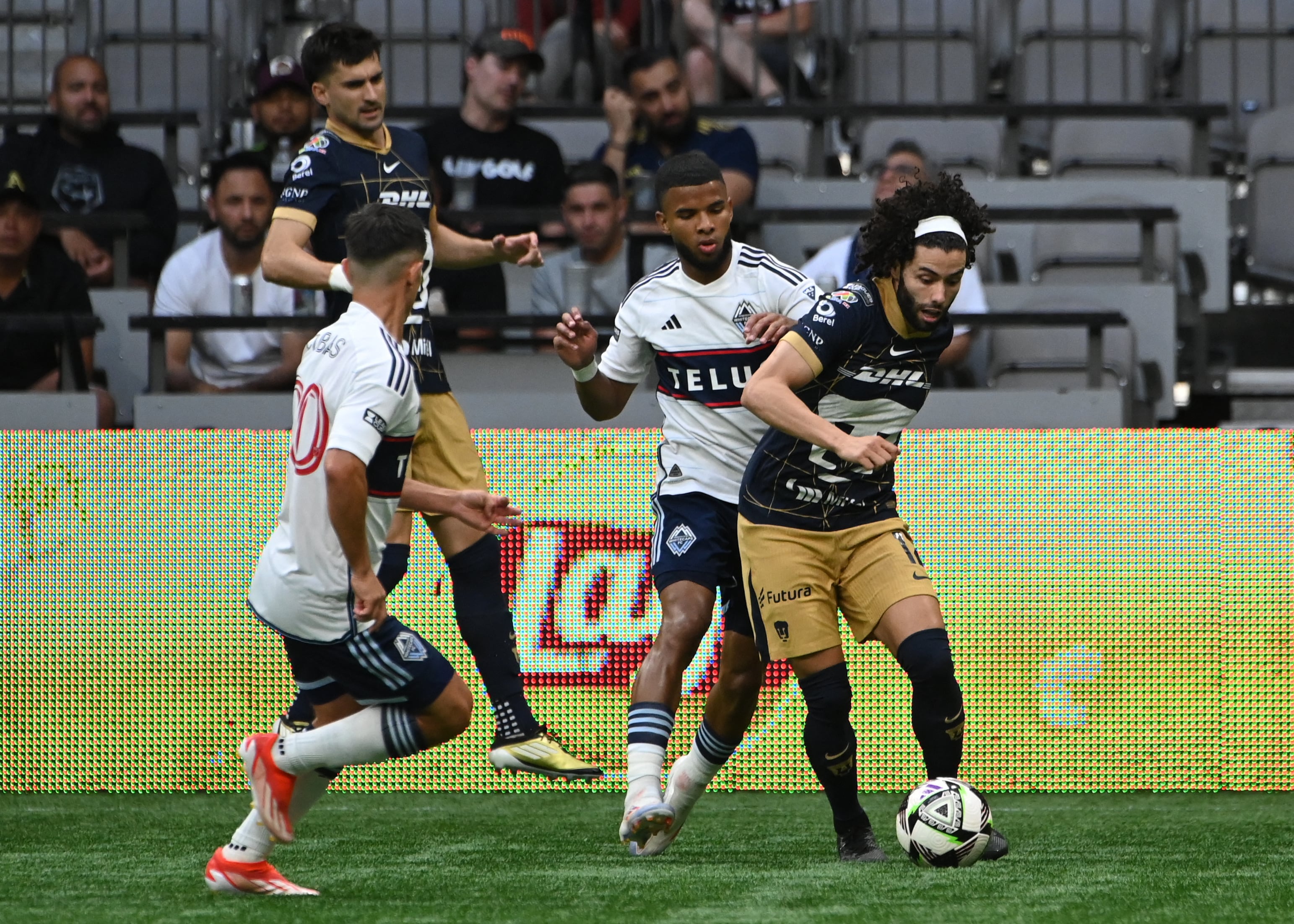 El Tano proyectaría al Chino por la banda izquierda para explotar todas sus cualidades y encontrar buenas asociaciones con Juninho, Morales y Antuna. (Foto: Simon Fearn-USA TODAY Sports)