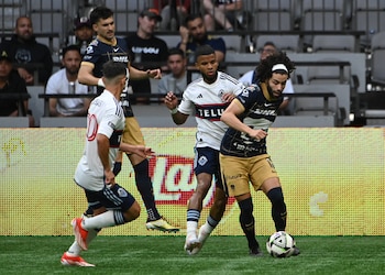 El Tano proyectaría al Chino por la banda izquierda para explotar todas sus cualidades y encontrar buenas asociaciones con Juninho, Morales y Antuna. (Foto: Simon Fearn-USA TODAY Sports)