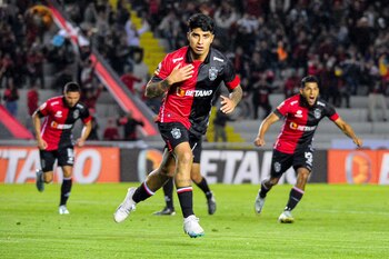 Luis Iberico marcó el primer