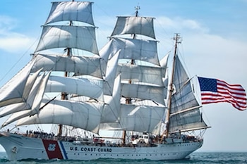 Veleros de todo el mundo se reunirán en Nueva York por el 250º aniversario del 4 de julio. Foto: sail-world