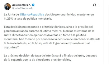 Julio Romero, economista jefe de Corficolombiana, dijo que la decisión no responde a criterios técnicos, sino a la presión del Gobierno al banco durante el último mes - crédito @JulioCRomeroA/X