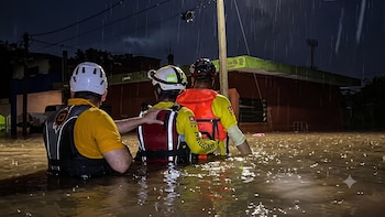 Lluvia histórica en Mazatlán: la ciudad amaneció bajo el agua y el pronóstico advierte lo peor para los próximos días