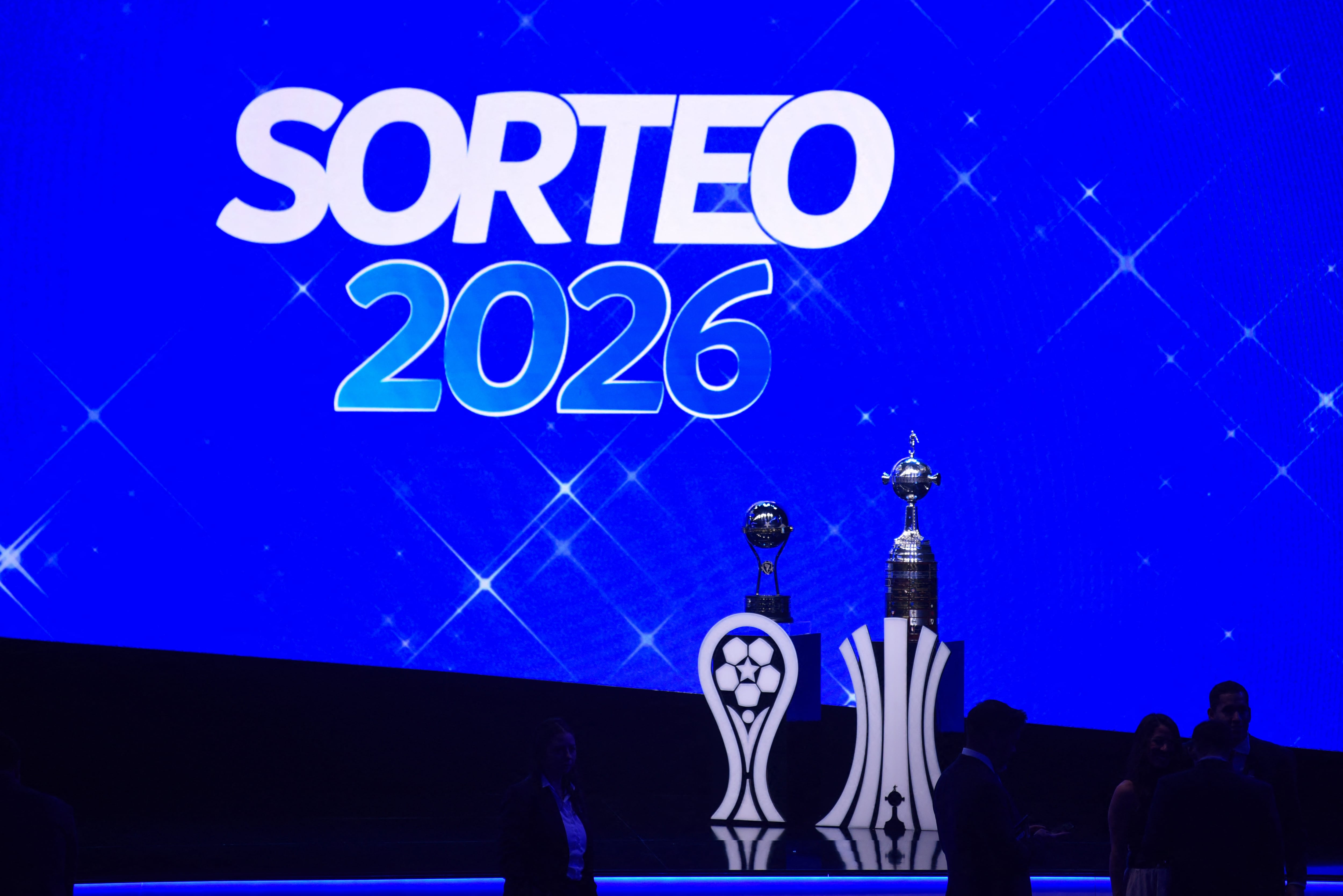 La CONMEBOL realizó el sorteo de la Copa Sudamericana 2026 (Photo by Daniel DUARTE / AFP)