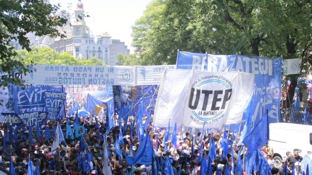 Marcha de la UTEP, el Movimiento Evita y diferentes sectores sindicales