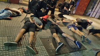 Detenidos durante la sesión en