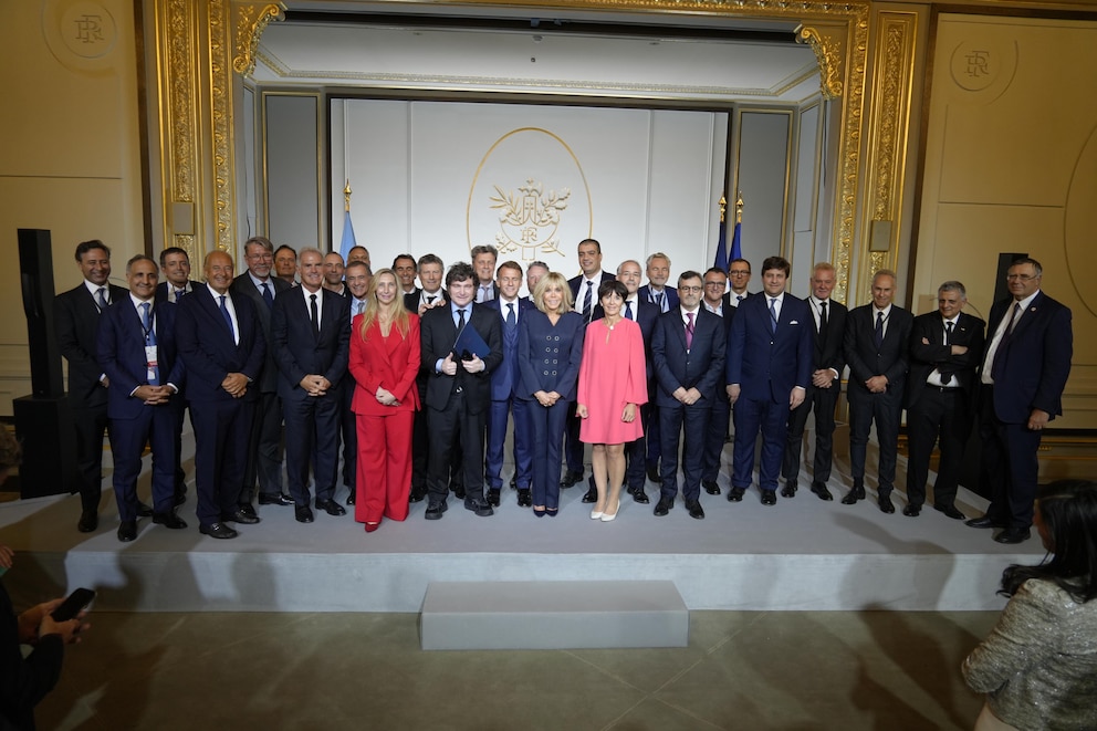 “La magia de París”: con promesas y concesiones, el Gobierno asume que consiguió los votos para eliminar las PASO “La magia de París”: con promesas y concesiones, el Gobierno asume que consiguió los votos para eliminar las PASO