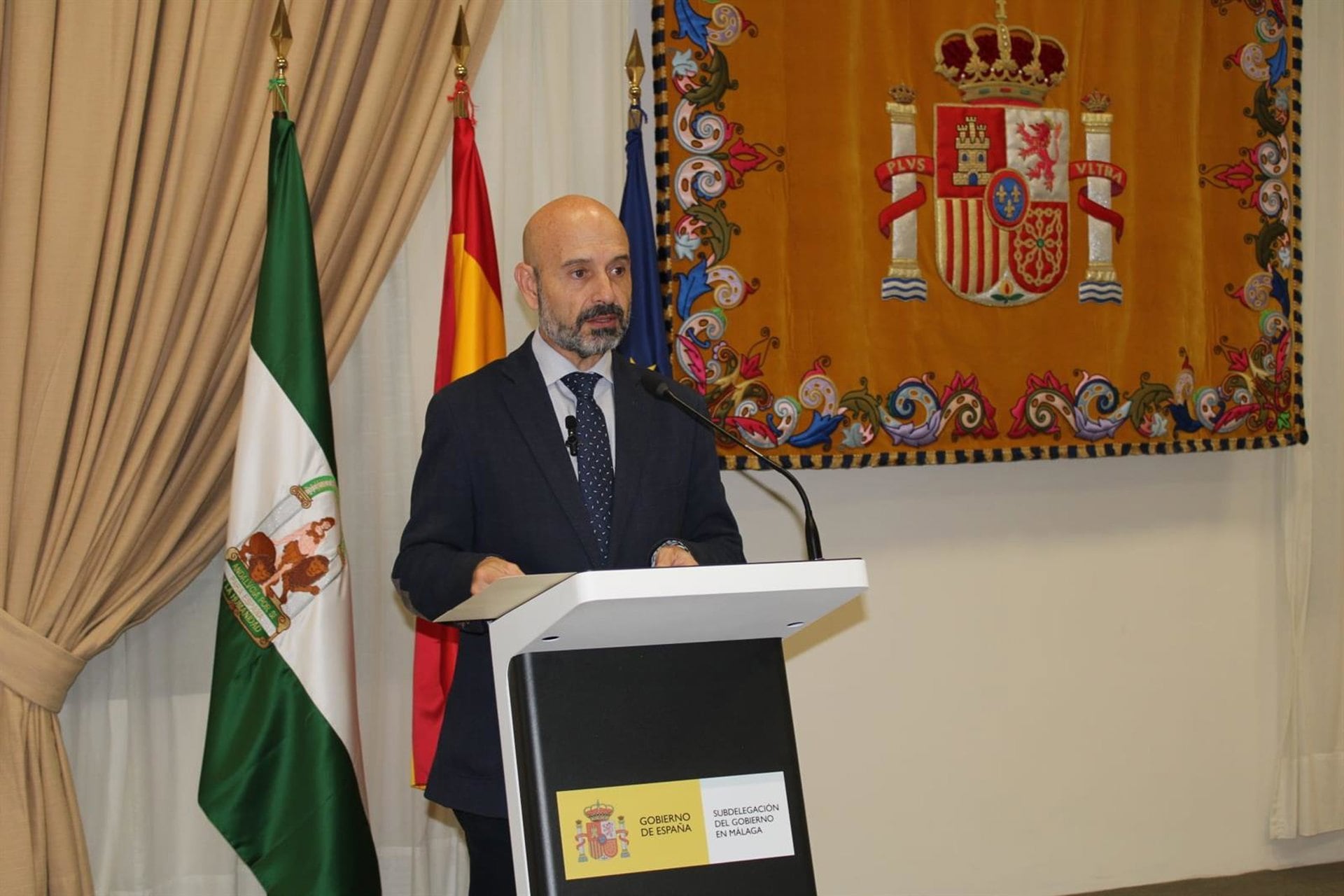El Gobierno mantendrá la "vía del diálogo" con la Junta pese al "retroceso de 40 años" del pacto de Moreno con Vox
