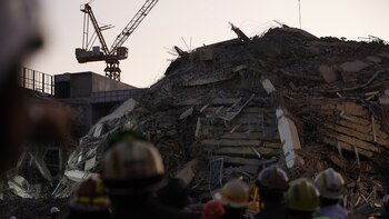 La junta militar birmana pide