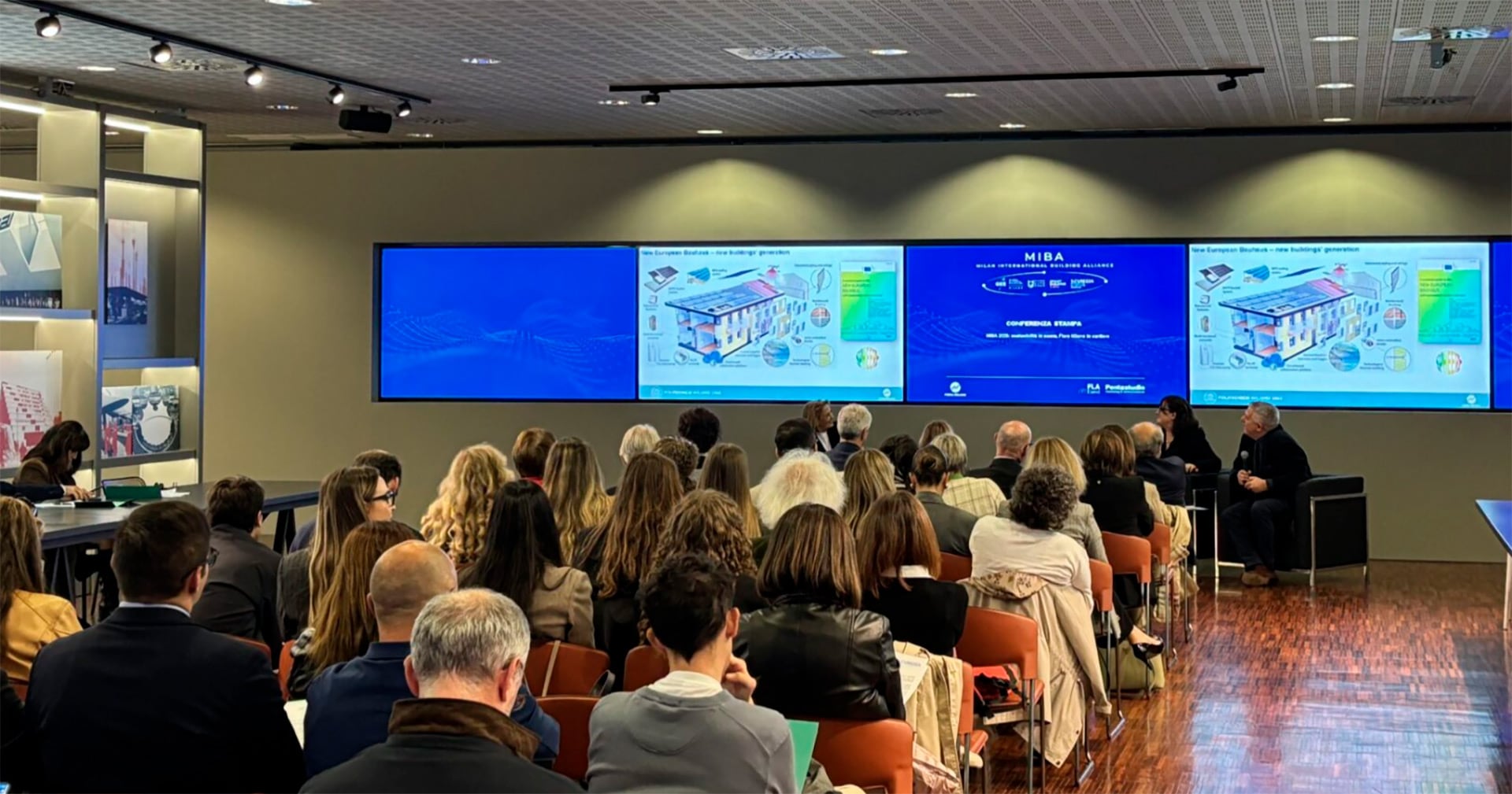 Más de 100 conferencias y seminarios destacaron la necesidad de perfiles especializados en nuevas tecnologías.